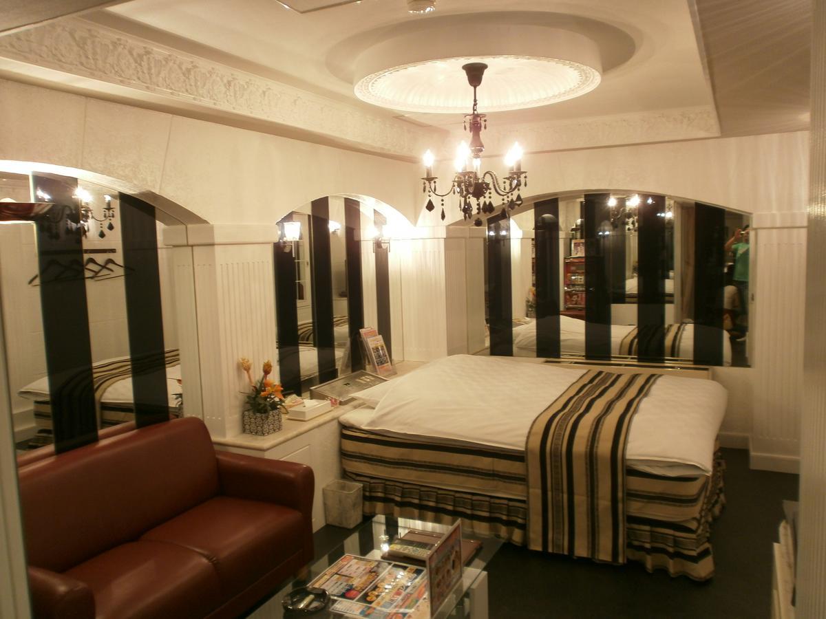 Hotel Piatt (Adults Only) Nagoya Buitenkant foto